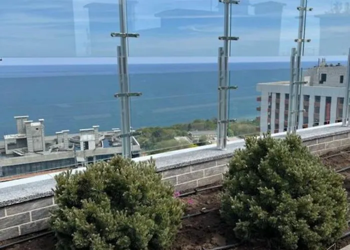 в аркадии с видом на море и террасой ! Одеса